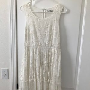 Stylish, lace dress from Forever 21